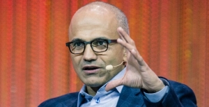 CEO da Microsoft a jornalistas com iPad: “arrumem um computador de verdade”
